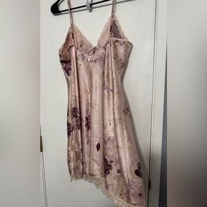 Gilligan O’Malley lingered satin floral